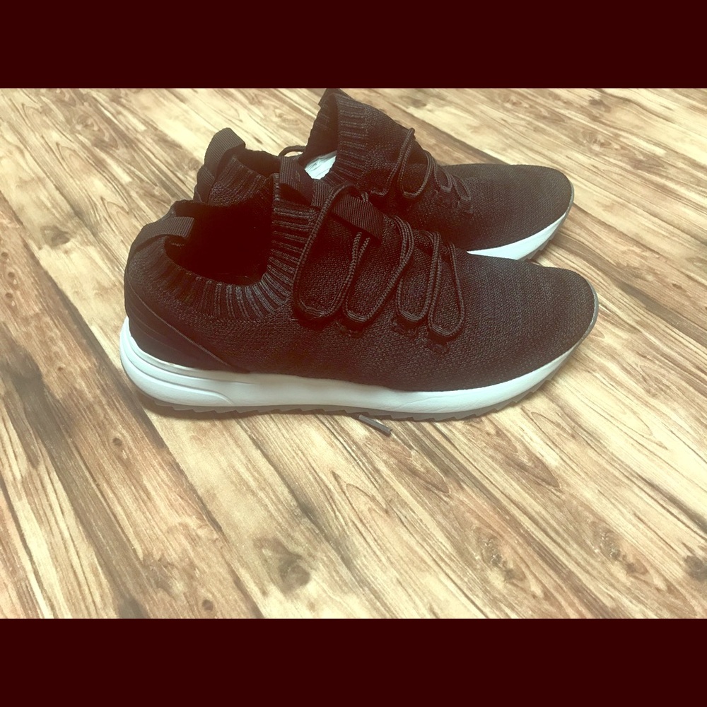 Fabletics sneakers. BRAND NEW IN BOX